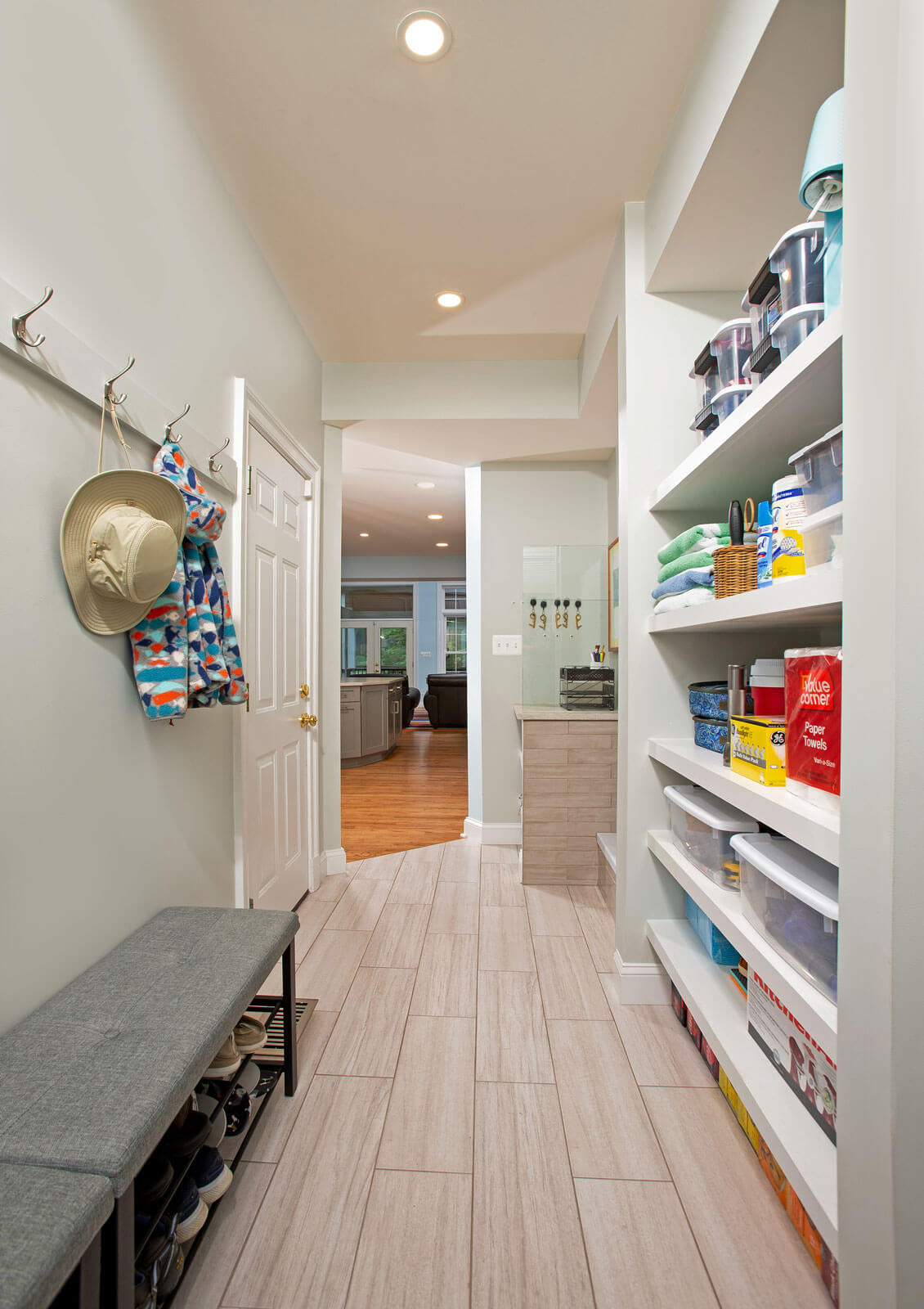 Mudroom with Doggy Shower | Sun Design